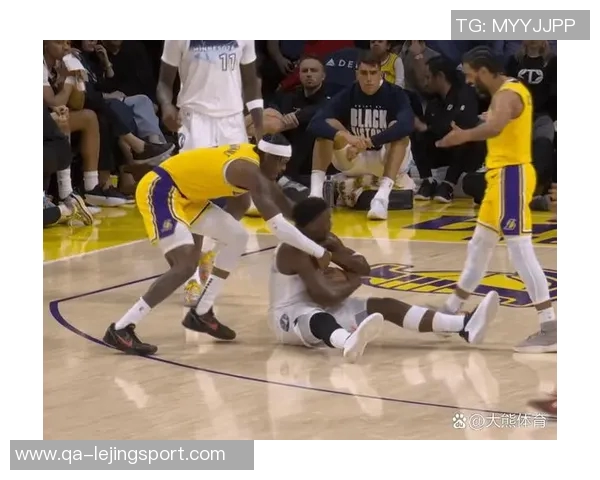 东契奇传球创造性十足却频频失误成为联盟失误王的背后原因解析 东契奇传球创造性十足却频频失误成为联盟失误王的背后原因解析